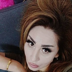 Nadia Madura escort in Muscat offers Masaje sensual de cuerpo completo
 services