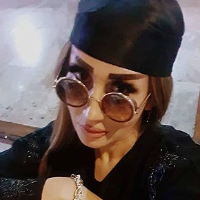 Nadia Madura escort in Muscat offers Masaje sensual de cuerpo completo
 services