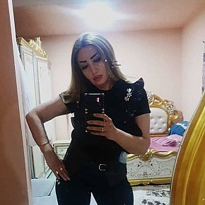 Nadia Madura escort in Muscat offers Masaje sensual de cuerpo completo
 services