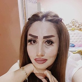 Nadia Madura escort in Muscat offers Masaje sensual de cuerpo completo
 services