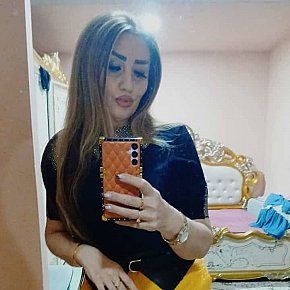 Nadia Madura escort in Muscat offers Masaje sensual de cuerpo completo
 services