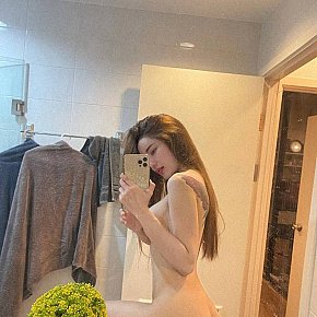 Zury Completamente Naturale escort in Dubai