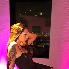 Riley Prof De Fitness escort in Dubai offers Ejaculations multiples services