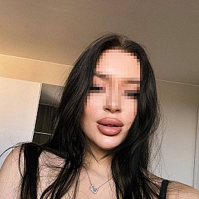Lily Naturală escort in Dubai offers 69 services