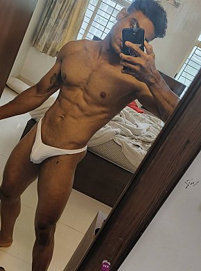 Sapy_bigdick escort in Bangalore offers Massagem intima services