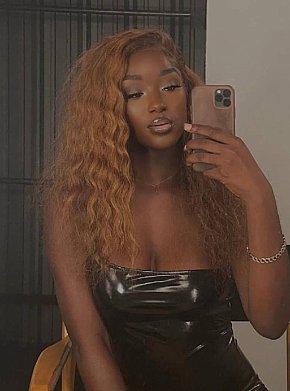 Mistress escort in Kampala offers Rimming (receive) services