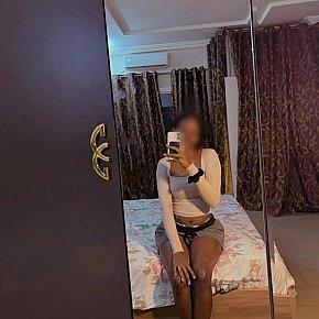 Sharon escort in Kampala offers Küssen services