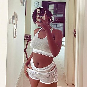 Sharon escort in Kampala offers Orgasmos múltiples
 services