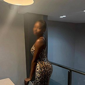 Sharon escort in Kampala offers Küssen services