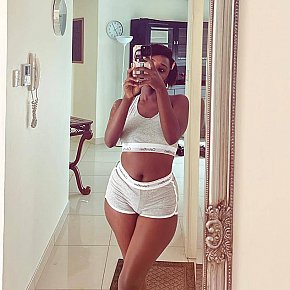 Sharon escort in Kampala offers Orgasmos múltiples
 services