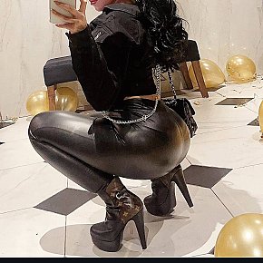 Mimi, escort in Dubai