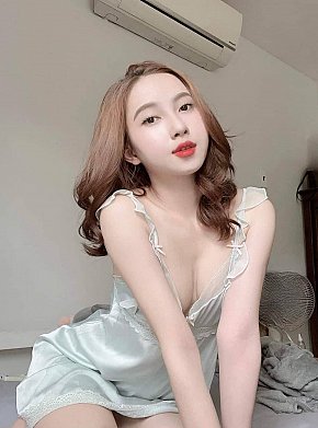 Lisa escort in Singapore City offers Sex cam services