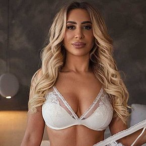 Mia Completamente Naturale escort in London offers Massaggio erotico services