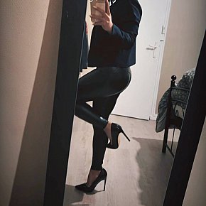 LiaDoll Superpeituda escort in Lyon offers Massagem erótica services