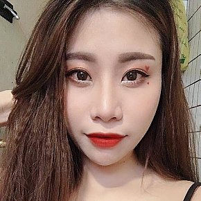 Kendy escort in Jeddah offers Masaje sensual de cuerpo completo
 services