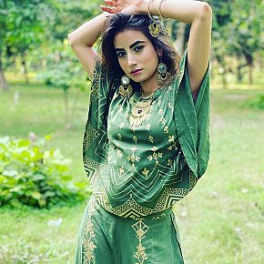 Amber Vip Escort escort in Manama offers Mamada con condón
 services