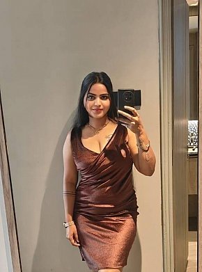 Ayushi Petite escort in 