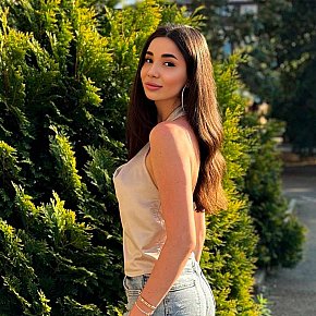 Launi escort in Dubai