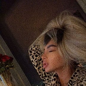 Nicole Super-culo escort in Abu Dhabi offers Padrona (soft) services