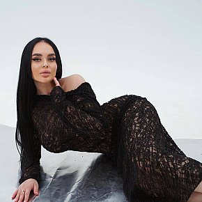 Heidi Vip Escort escort in Dubai offers DUO services
