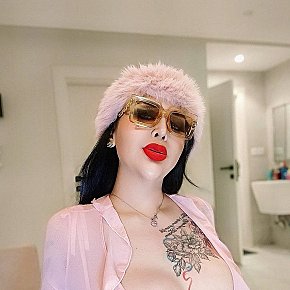 Reema Großer Busen escort in Riyadh