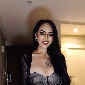 Reema Großer Busen escort in Riyadh