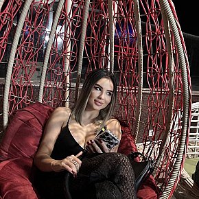 Elye Completamente Natural escort in 