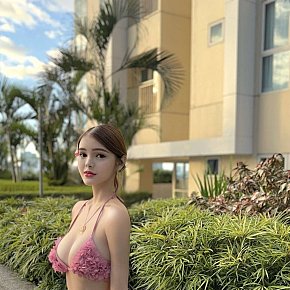 Hyun-Mi Modèle/Ex-modèle escort in Manila offers Experience 