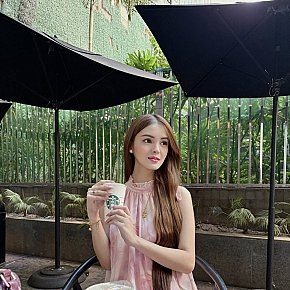 Hyun-Mi Modèle/Ex-modèle escort in Manila offers Experience 