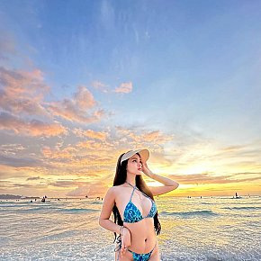 Hyun-Mi Modèle/Ex-modèle escort in Manila offers Experience 
