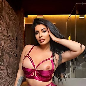 Alima Superbunduda escort in Dubai