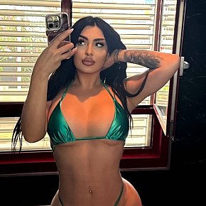 Alima Superbunduda escort in Dubai
