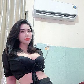 Lisa escort in Dubai offers Sesso Anale services
