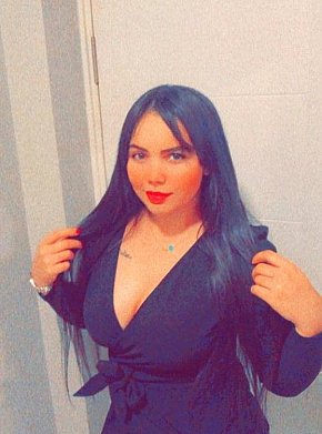 Marwa escort in 