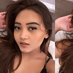 Island-Babe escort in Kuta Bali offers Experiência com garotas (GFE) services