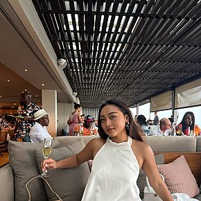 Island-Babe escort in Kuta Bali offers Experiência com garotas (GFE) services