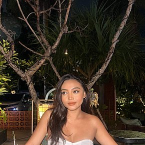 Island-Babe escort in Kuta Bali offers Experiência com garotas (GFE) services