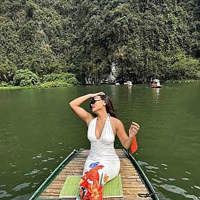 Island-Babe escort in Kuta Bali offers Experiência com garotas (GFE) services