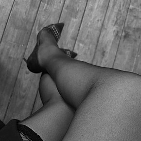 Mia escort in Brussels offers Dildo / Spielzeuge services