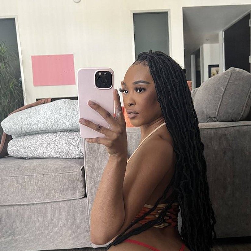 Hot girl in London offers Masaj erotic