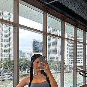 Rosie Model/Fost Model escort in Manila offers Girlfriend Experience(GFE) services