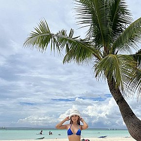 Rosie Model/Fost Model escort in Manila offers Girlfriend Experience(GFE) services