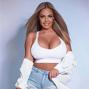 Julia Reif escort in London offers Zungenküsse services