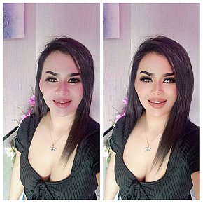 Jenny escort in Doha offers Maîtresse (soft) services