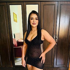 Jenny escort in Doha offers Maîtresse (soft) services