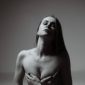 Karina Ragazza Fitness escort in Athens offers Pompino con preservativo services