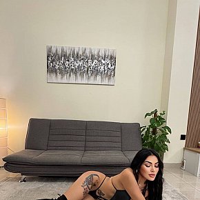 Emily Modèle/Ex-modèle escort in Dubai offers Experience 
