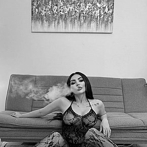 Emily Modèle/Ex-modèle escort in Dubai offers Experience 