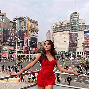 Jhaira escort in Manila offers Position 69 services