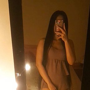 Ammy escort in Doha offers Ganzkörpermassage services
